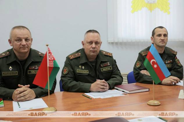 Обсуждены вопросы развития военного сотрудничества между Беларусью и Азербайджаном