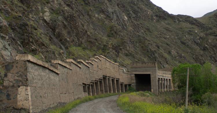 Այս իշխանության սազանդարները միջանցքի գովքն են կապել