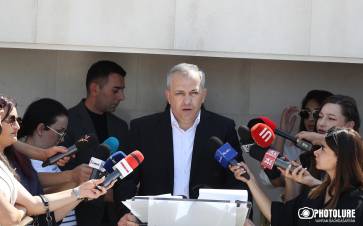 «Հրապարակ». Շահրամանյանը ստո՞ւմ է, թե՞ վախենում