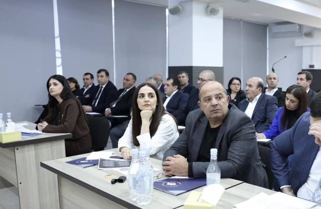 «Հրապարակ». Նիկոլ Փաշինյանի քավոր մարզպետը մագիստրոսի դիպլոմ է ստացել