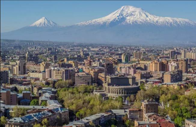 «Մոռանանք Արցախն ու Արարատը եւ լավ ապրենք»