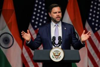 Над кортежем вице-президента США Вэнса разорвался снаряд: что случилось?