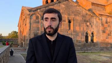 Գնա՝ Նիկոլին ինչքան ուզում ես, ծես մատուցիր, օրհնիր, կնքիր, ամուսնացրու… ոտքերը դիր տազիկի մեջ՝ լվա