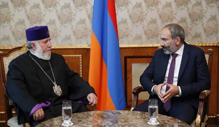 Ինչպես կարելի է լուծել Առաքելական եկեղեցու «թնջուկը»․ տեսակետ
