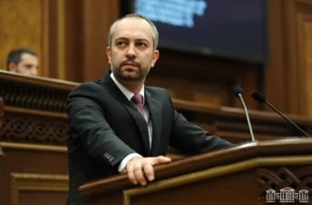 Դիջեյ Էդոն Նիկոլին ասում է՝ երկու նախագահներին բերման ենթարկեք...