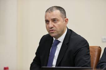 «Հրապարակ». Քերոբյանը, 90 տարեկան պապիկը, դպրոցի տնօրենը՝ «հանցավոր խմբավորման» անդամներ