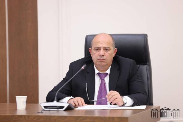 «Հրապարակ». Մկրտված է, բայց մկրտության վայրն ու քավորը գաղտնիք են
