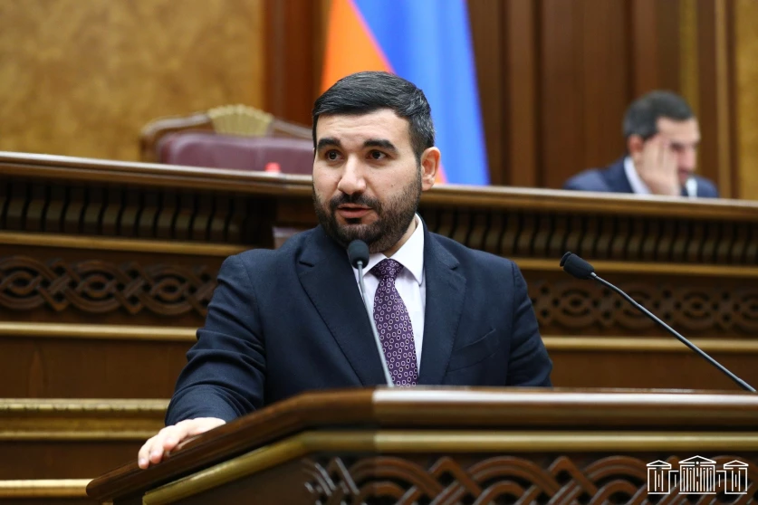 Նիկոլականի «գերտրամաբանական» արձագանքը
