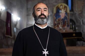 «Հրապարակ». 3 հոգի էին ագրեսիվ` Սափեյանը, Դուրգարյանը եւ Կարեն Պետրոսյանը