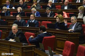 «Հրապարակ». Եթե լինում էր լրացուցիչ գումար, հատկացվում էր բանակին, այլ ոչ թե պրեմիաներին