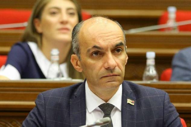 «Հրապարակ». Ուղեղումս չի տեղավորվում, որ ԱԱԾ-ն կարող է եկեղեցու դուռ կապարակնքել