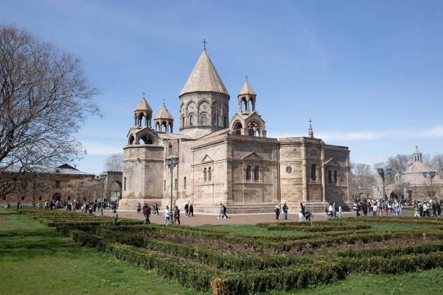 Վեհափառին ընտրում եւ հանգստի է կոչում միայն Ազգային-եկեղեցական ժողովը