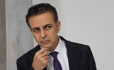 Ավելի ու ավելի մոտ՝ անարխիային և քաոսին