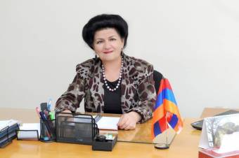 Վախկոտնե՛ր, դուք երբեք էլ արժանի չեք եղել ձեր կոչմանը