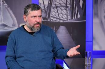 «Հրապարակ». Ո՞րն է զենք գնելու իմաստը, եթե հերթական անգամ նահանջի հրաման է տալու
