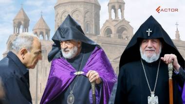 Մուր ցփնողը մրոտ է, բայց իր դեմքը չի տեսնում  