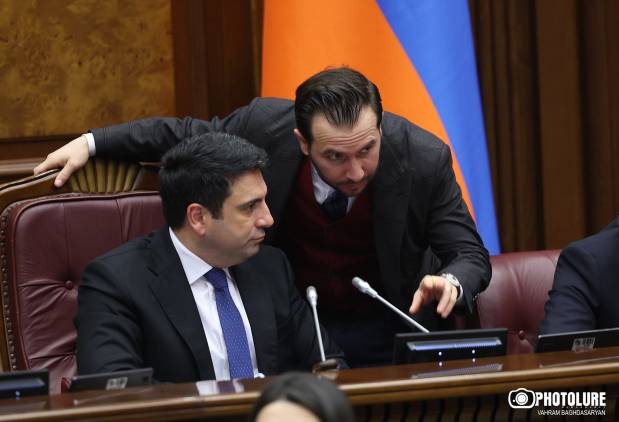 Քաղաքականությունից տուպիզմ կես քայլ է