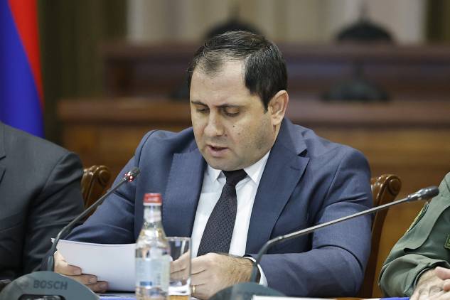 «Հրապարակ». Նման ագրեսիվ զինվորականներով փորձում են բանակի բարոյահոգեբանական վիճակն ապահովել