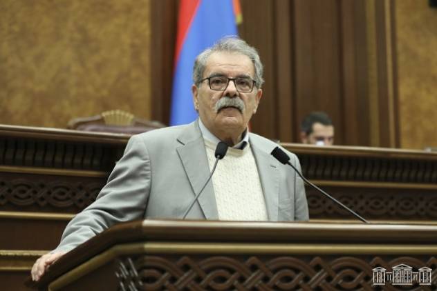 «Հրապարակ». Հակոբ Մովսեսն օրենք է խախտել․ նա պետք է հեռացվի հանձնաժողովից