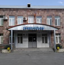 «Հրապարակ». Ավտովթարի ենթարկված եզդի ընտանիքին «կլպել» են