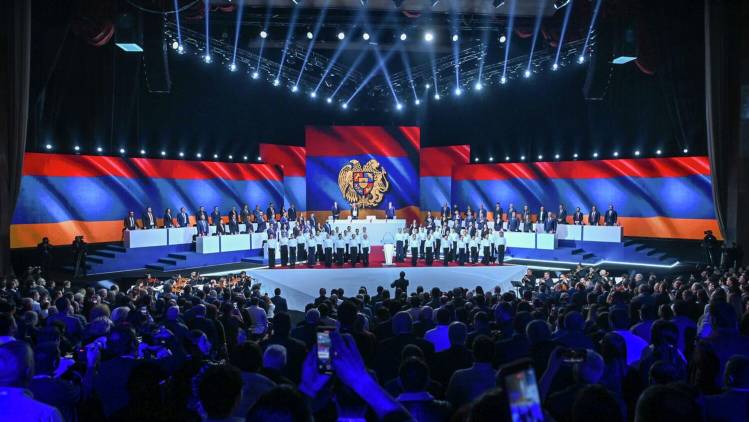 Դանակը՝ ոսկորին