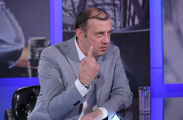 «Հրապարակ»․ Պարտավոր չենք գնալ եւ խոշոր ուժերի դռների տակ սպասել, թե մեզ ով ինչ է առաջարկելու