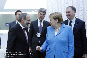 Տապալումների ու մեկուսացման շքահանդես