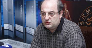 Այդ պատգամավորները, ովքեր հարվածել են ընդդիմությանը, պետք է, որ մանդատները վայր դնեն. Արմեն Բադալյան