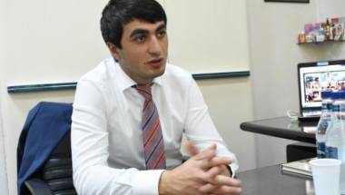 Ով կփորձի Հրազդանը սարքել Էջմիածին, ինքն, ուրեմն, ժողովրդին չի ընդունում կամ չի սիրում. Սեւակ Միքայելյան