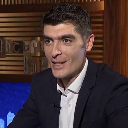 Գիրք գնելուց առաջ՝ հարցրեք խորհրդատուին