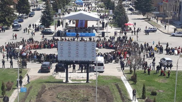 Տոն կլինի այն ժամանակ, երբ քաղաքացին աշխատանք կունենա. Հրազդանում նշում էին քաղաքացու օրը
