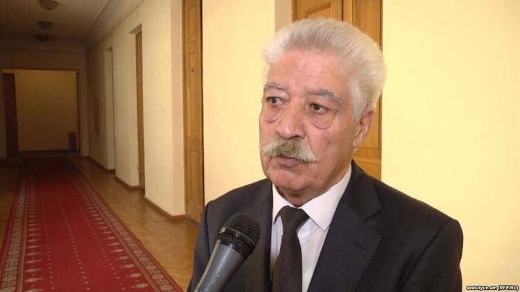 Թոռնիկիս հետ «Քաջ Նազարն» եմ կարդում