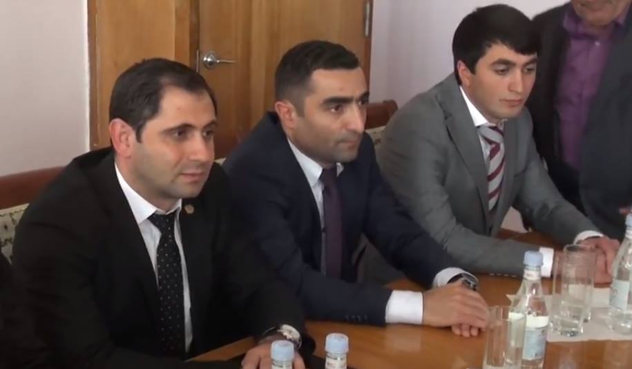 Մենք ծառայելու ենք ժողովրդին ոչ թե խոսքով, այլ գործով. Սեւակ Միքայելյան