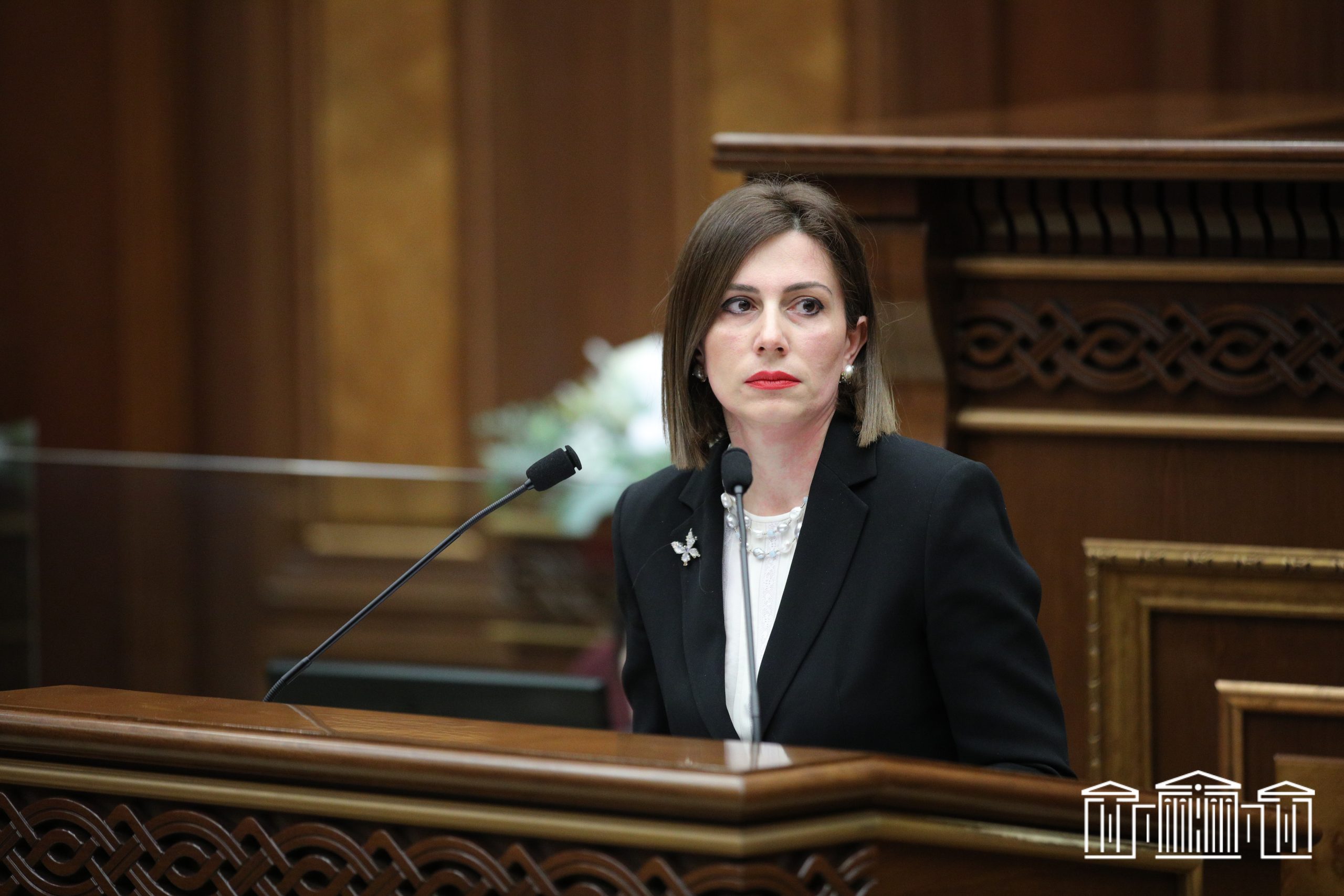 «Հրապարակ»․ Անահիտ Ավանեսյանին հրավիրել են ԱԺ՝ բժիշկների հարցը քննարկելու
