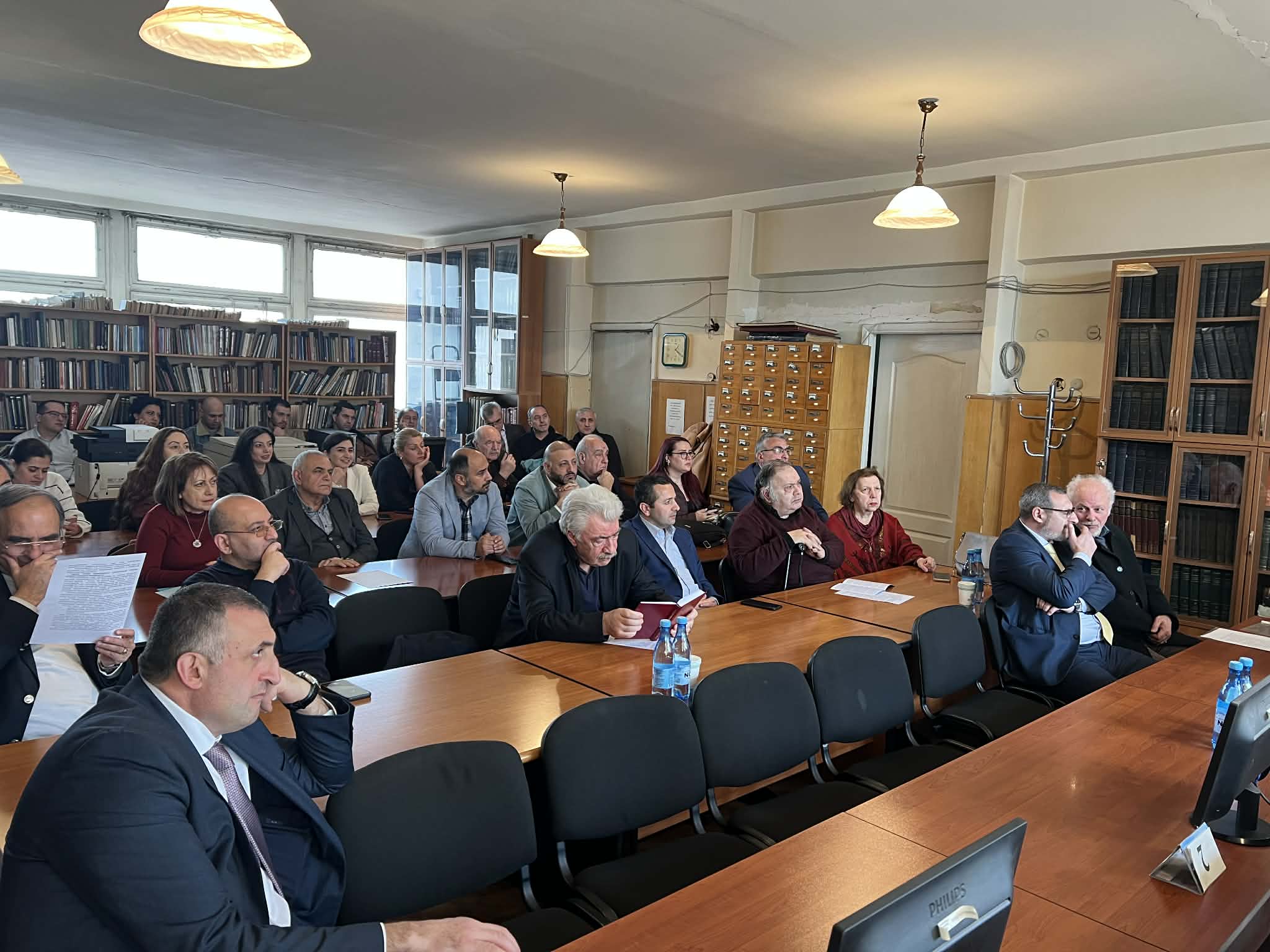 «Հրապարակ». Ո՞վ պաշտպանի ադրբեջանական տեղանունները մերժող պատմաբաններին, եթե իրենք իրենց չեն պաշտպանում