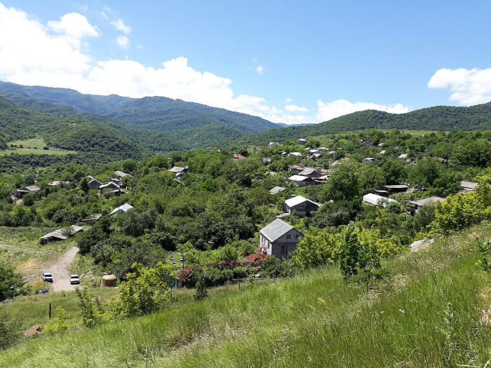 «Հրապարակ»․ Դեռ տանիքները չափում են, կամ՝ ընտրությունների շեմին ինչպես խաբել գյուղացիներին