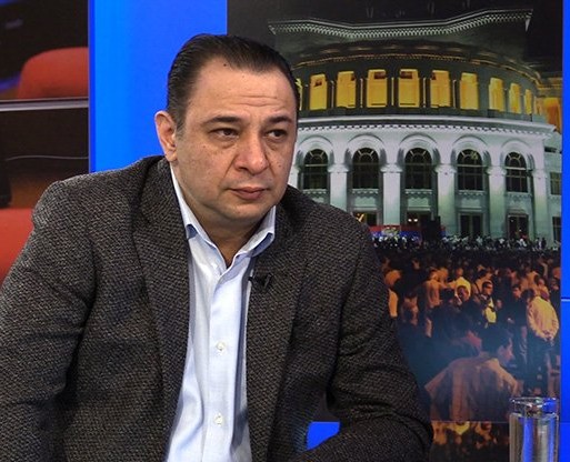 «Հրապարակ». Ո՞վ է տեսել, որ իքս երկիր մեկ այլ երկրում հարցումներ անի եւ թվեր նկարի