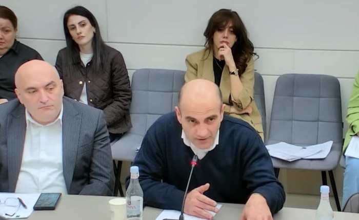 Սա ամբողջական լուծում չէ