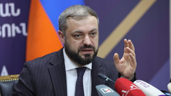 «Հրապարակ»․ Նամակ արեւմտյան տերերին․ ինչու է ՔՊ-ն «տղա բերում» Արեւմուտքից
