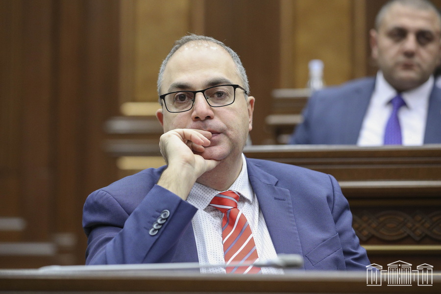 «Հրապարակ»․ Սկզբում ՍԴ անդամ, հետո՝ նախագահ