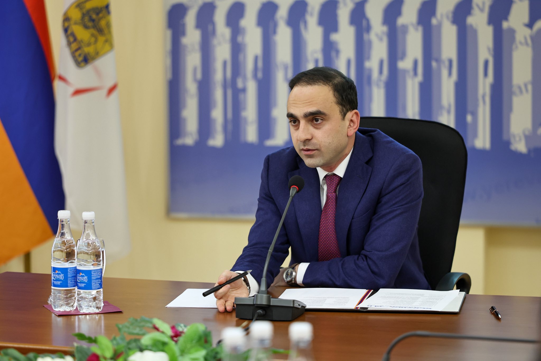 Виноват Авинян