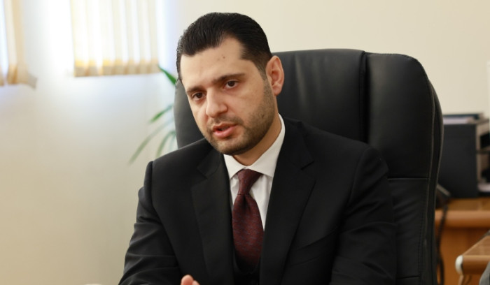 Գետերն իրենց համար են հոսում, նախարարությունը՝ իր համար