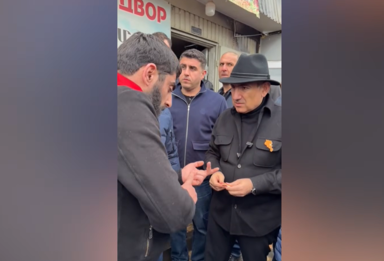 Խեղճ վարչապետն ի՞նչ անի
