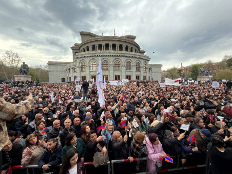 Նիկոլ, ինչքան էլ վախեցնես, մեկ է՝  Գարունը գալու է․․․