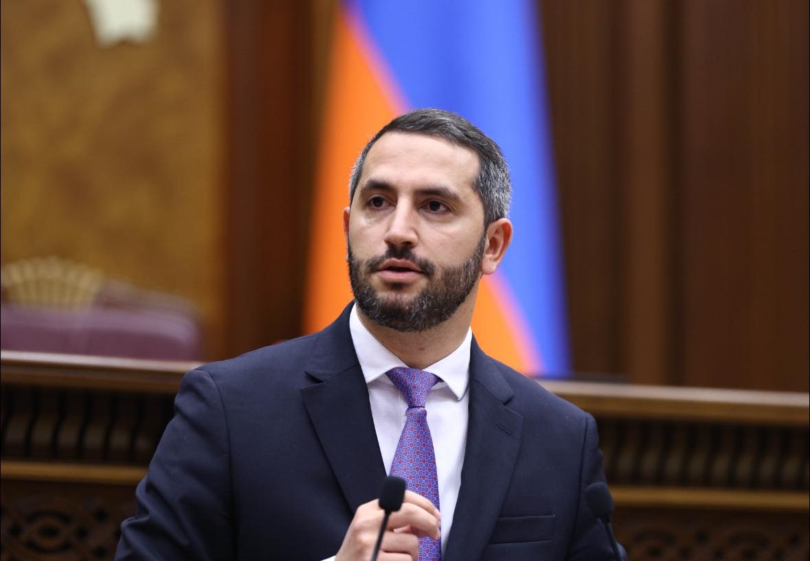 Մերժենք տնկած ցուցամատների ճեպազրույցները
