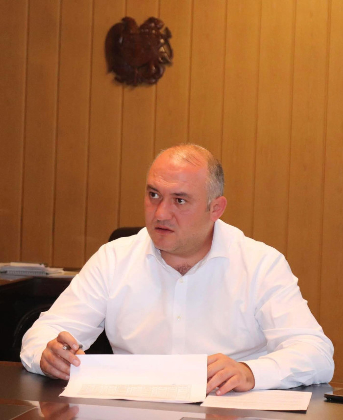 «Հրապարակ»․ Եթե համաձայն չեն կառավարության հետ, պետական տեղ պետք է չաշխատեն