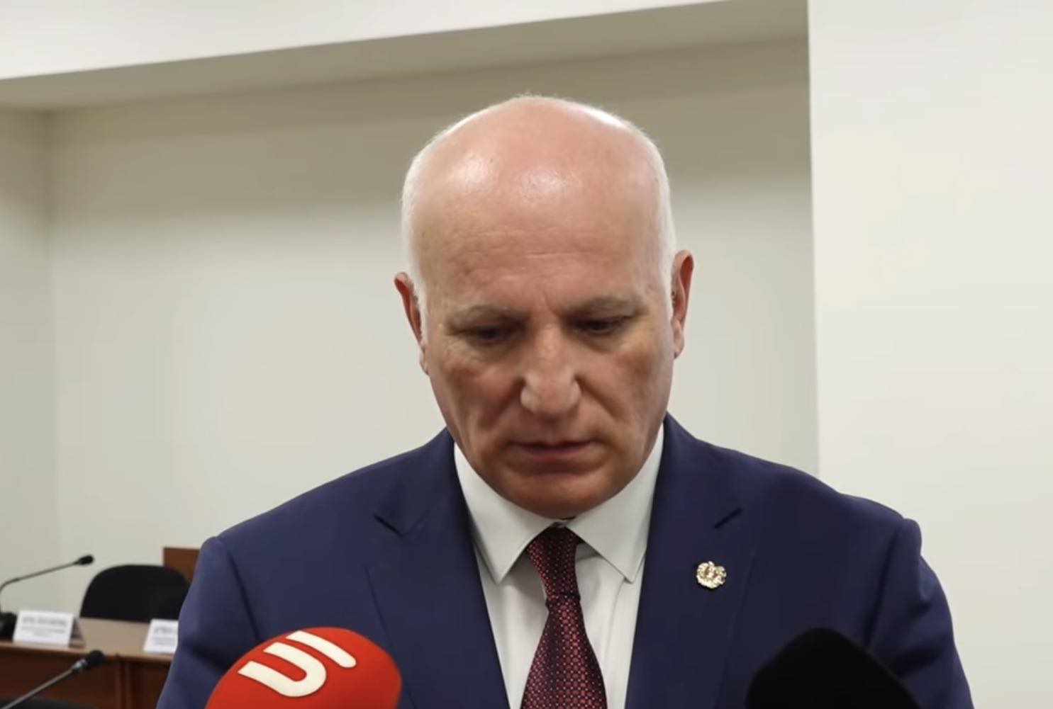 «Արդյոք սա կաշառք չէ ընտրությունների նախաշեմին»