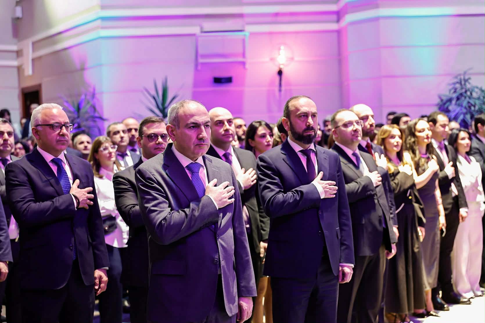 «Հրապարակ»․ 9.5 մլն դրամ ծախսել են, որից 4.5 մլն-ն՝ կերել