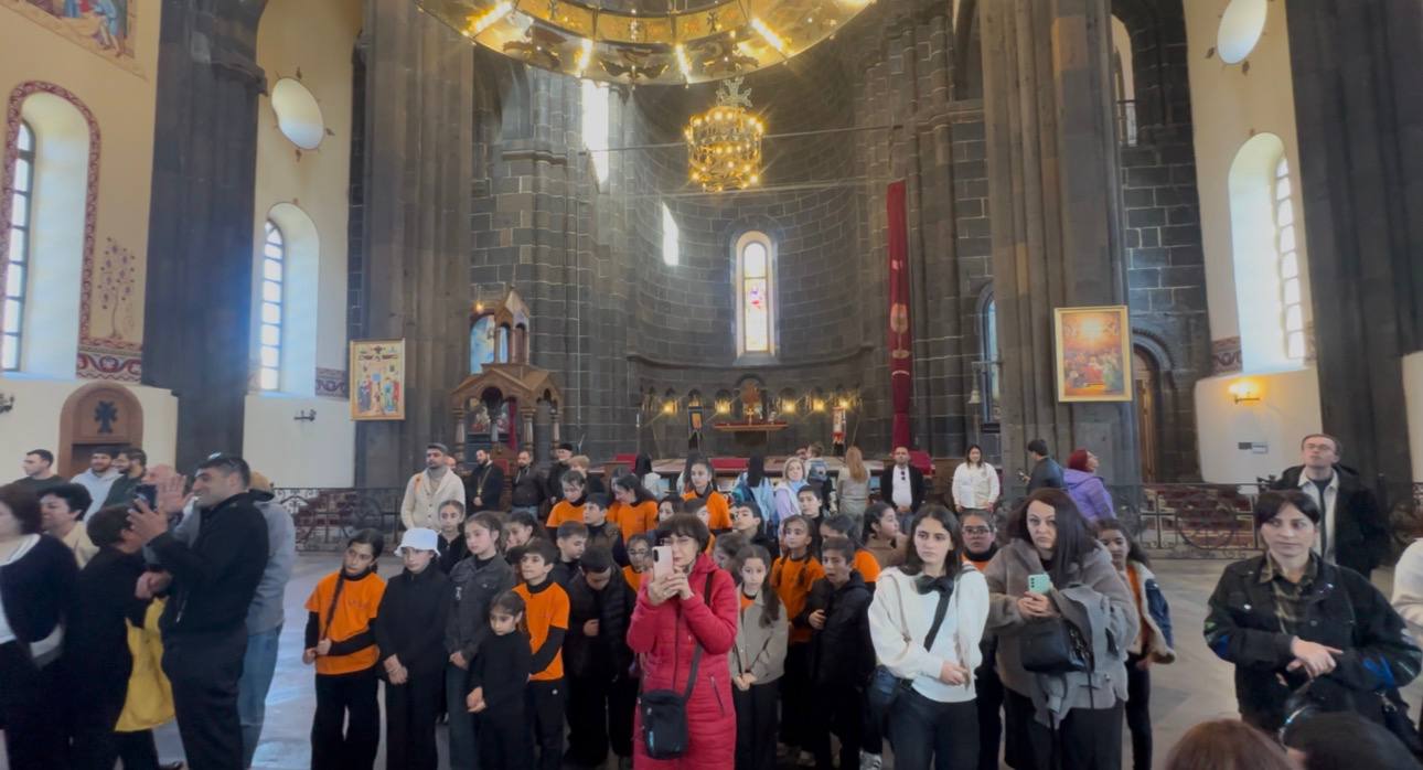 Երևանում՝ խորոված ու քեֆ, Գյումրիում՝ Ամենափրկիչում՝ արժեք, հավատ, մշակույթ