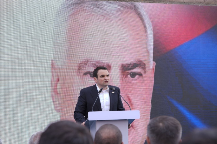 Փաշինյան, ի՞նչ ես արել երկրի համար, բացի քաղաքացիներին վիրավորելուց